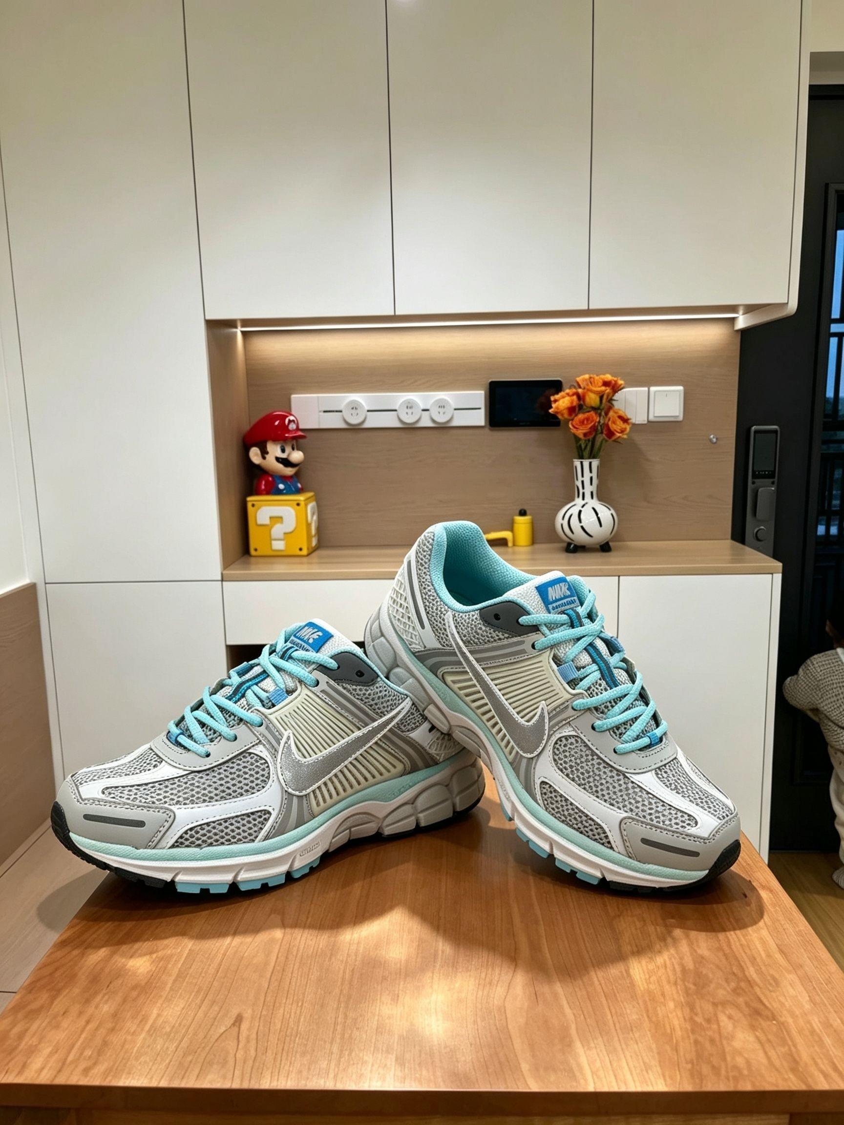 Nike Vomero5蓝银配色|百元搞定的复古千禧风跑鞋